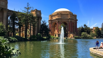 Guided Fisherman's Wharf to Golden Gate Bridge Walking Tour