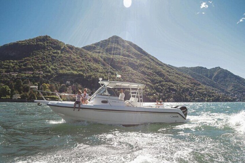 4H Private Boat Tour with Captain on Lake Como 6pax