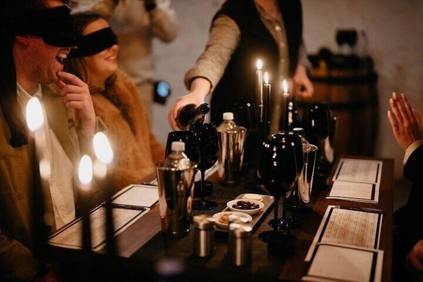 Hardys: Tasting in the Dark: A Wine Sensory Experience