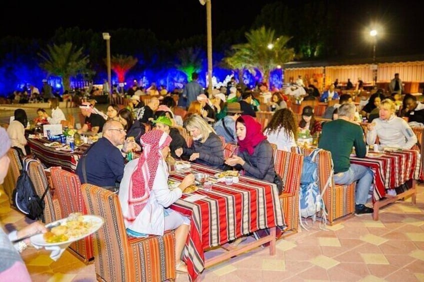 Desert Safari in Dubai with Buffet Dinner and Desert Activities