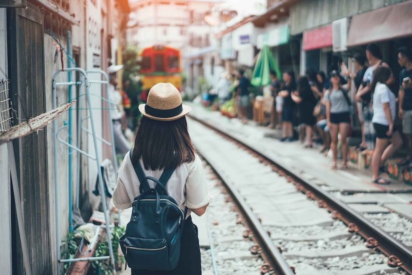 Picture 5 for Activity Bangkok: Damnoen Saduak, Train Market & Mahanakhon Day Trip