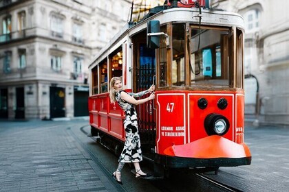 Istanbul Photoshoot tour with Local Photographer