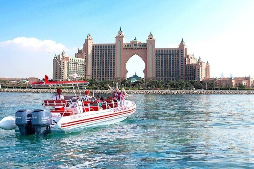 90-Minute Love Boats Tour in Dubai Marina 