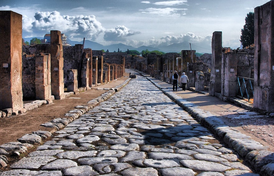 Shore Excursion: Capri & Pompeii Full-Day Tour from Naples