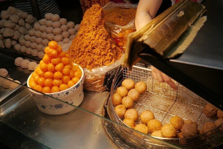 Fried Taro ball with yolk -- michelin gourmet bib
