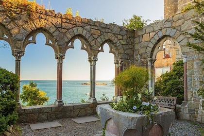 Full-Day Private Guided Tour of Hammond Castle and Boston