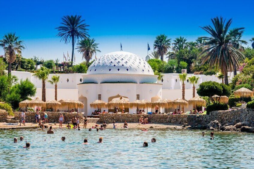 4 Hour Beach Tour with Meal and Unlimited Drinks in Rhodes