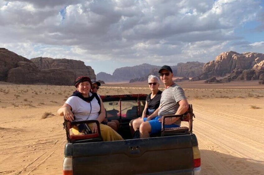 2 Hour Jeep Tour (Morning or Sunset) Wadi Rum Desert Highlights