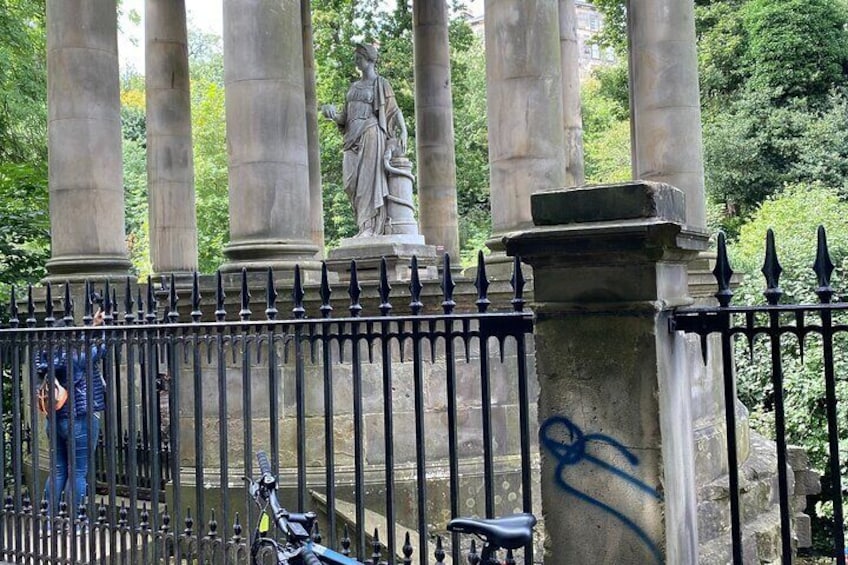 Stunning Edinburgh E-bike Tour