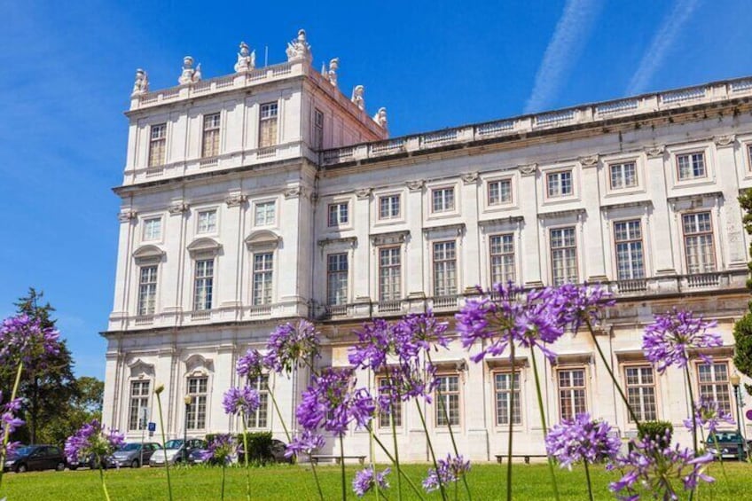 Lisbon Audio Tour with E Ticket to National Palace of Ajuda