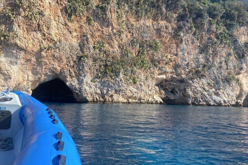 Half Day Guided Boat tour to Mala caves with stop in Villefranche