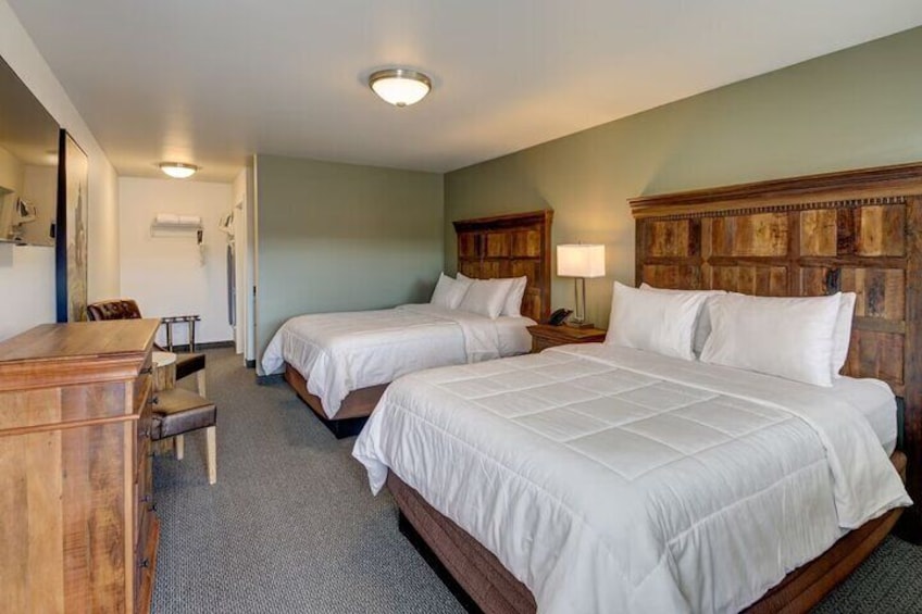 Salt Lake City Departure Yellowstone Park 3-day Panoramic Tour