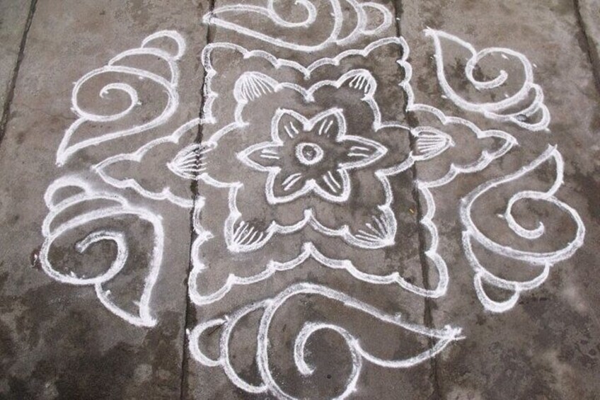 1-Hour Traditional Kolam Art class using Colored Flour with Guide
