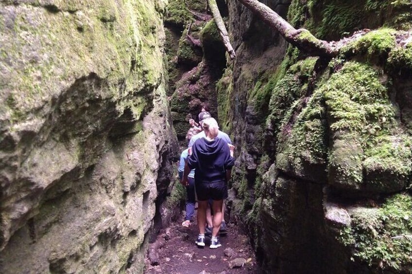 Private Singhampton Caves - Hiking Tour, Collingwood/Blue Mtn