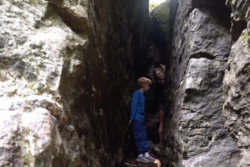 Private Singhampton Caves Hiking Tour in Ontario