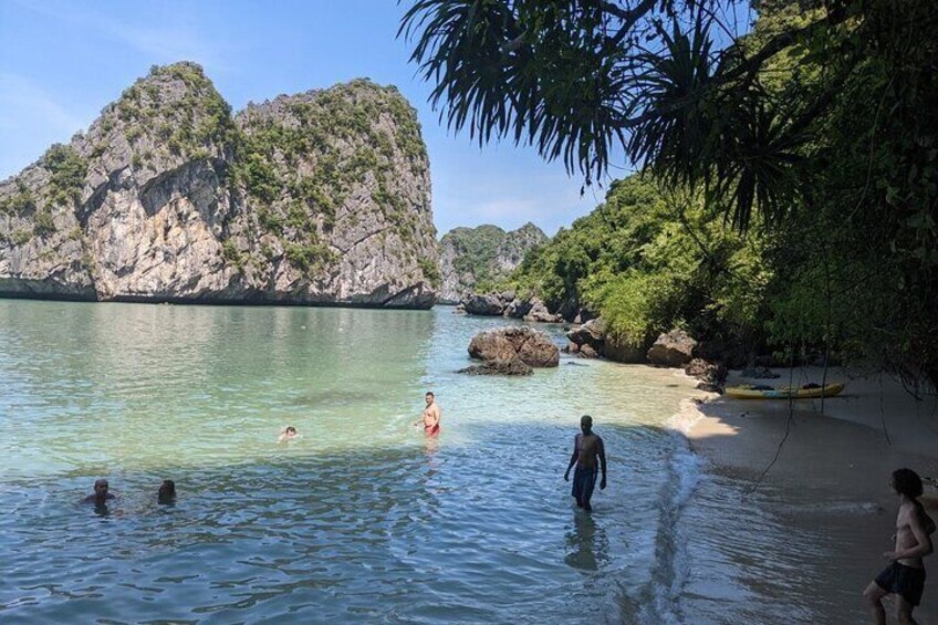 Day Tour Serenity Cruise at Lan Ha Bay from Hanoi, Hai Phong