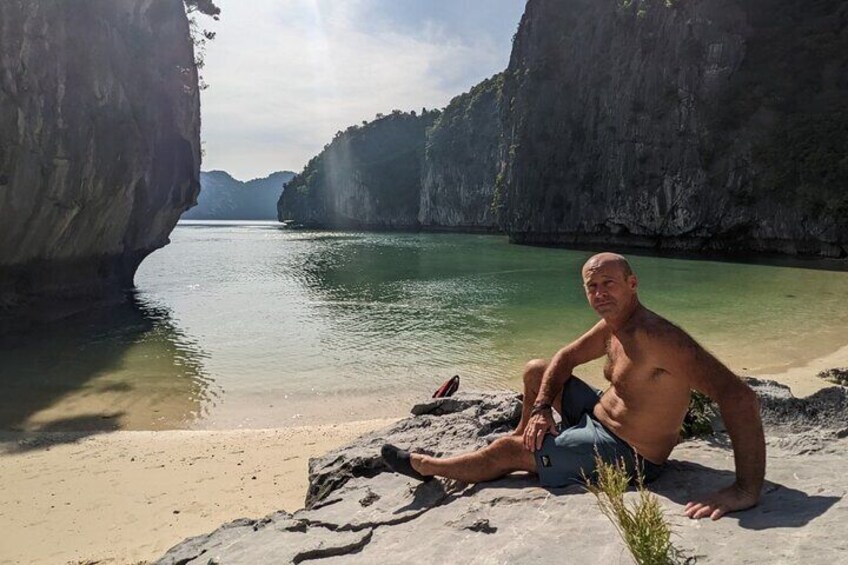 Day Tour Serenity Cruise at Lan Ha Bay from Hanoi, Hai Phong