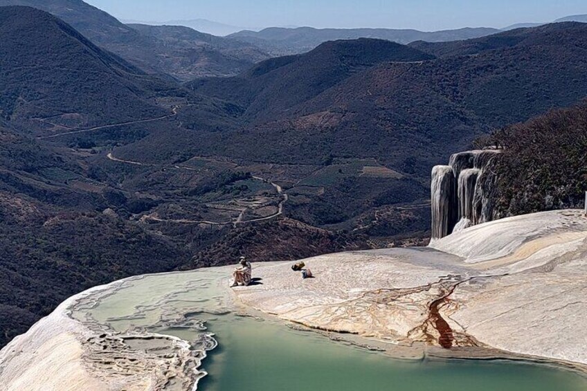 Personalized Tour to Hierve el Agua and Mezcal Distillery