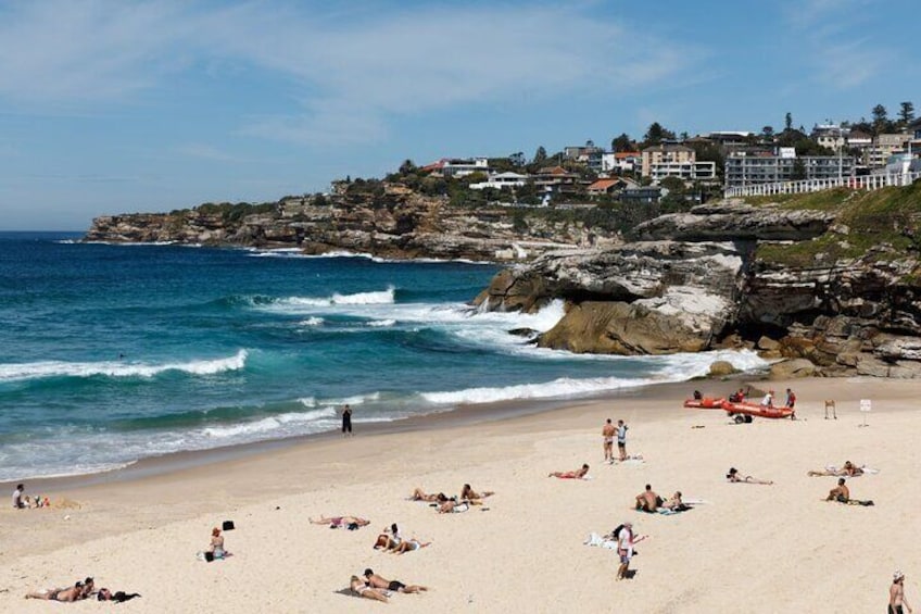 From Sydney: Full Day Tour of Golden Beaches and Ocean Vistas