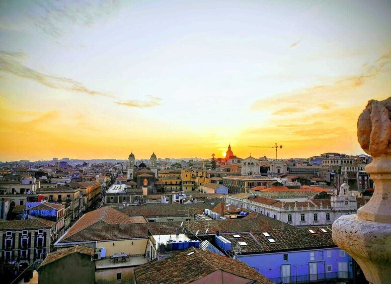 Catania: Evening City Secrets and Aperitif Tour