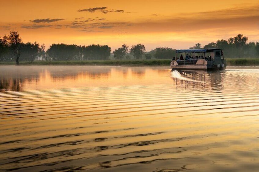 Darwin to Kakadu Day Trip by Air Including Yellow Water Cruise