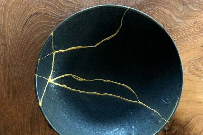 We also offer beautiful kintsugi pieces.