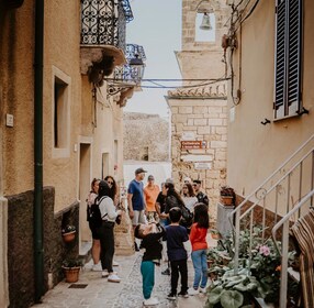 Castelsardo: Basket-Making Workshop and Museum Guided Tour