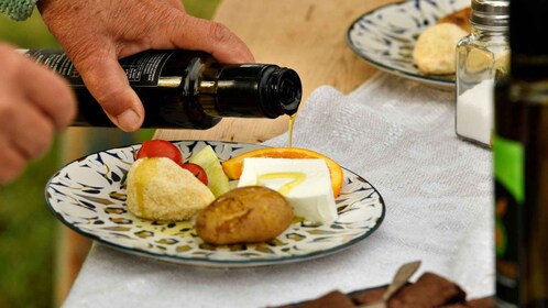 Nuoro: visita un molino de aceite con degustación de aceite