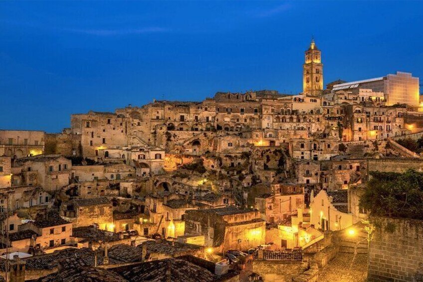 Day tour by car and on foot among the Apulian beauties of Matera