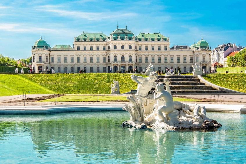 Picture 4 for Activity Vienna: Skip-the-line Upper Belvedere Tickets & Guided Tour