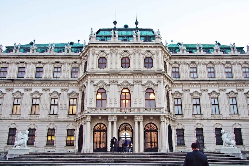 Picture 27 for Activity Vienna: Skip-the-line Upper Belvedere Tickets & Guided Tour