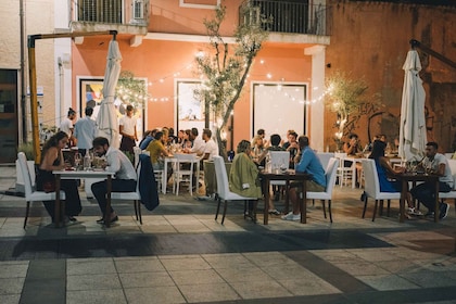 Olbia: Chef-kok bereide Sardijnse tapas proeverij met wijn