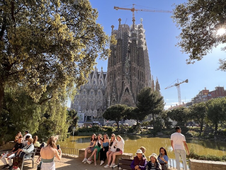 Sagrada Familia and Gaudí Tour with Japanese Guide