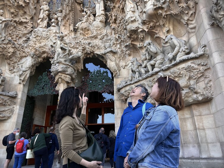 Sagrada Familia and Gaudí Tour with Japanese Guide