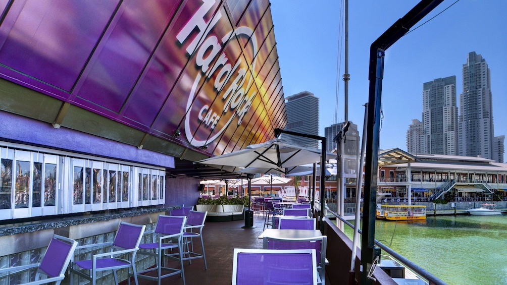 Outdoor bay seating at the Hard Rock Cafe in Miami