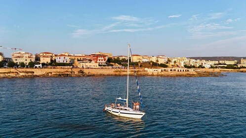 Alghero: sunset sailing tour from Fertilia