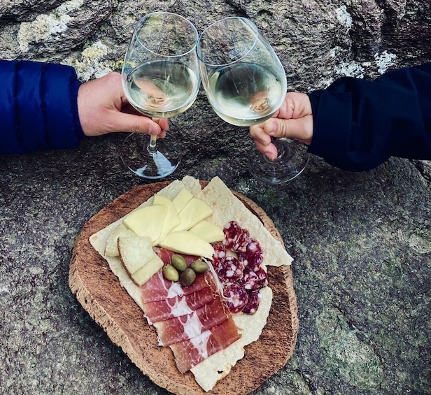 Picture 8 for Activity Castelsardo: Medieval Village Walking Tour with Aperitif