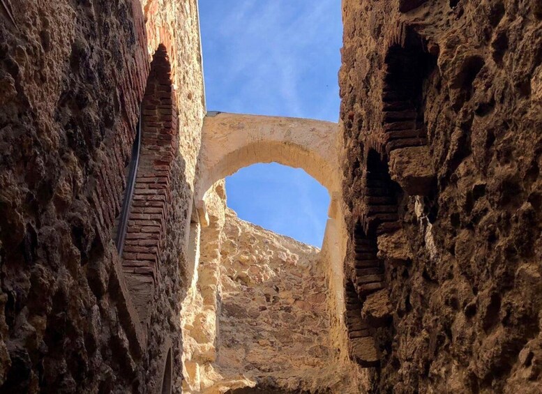 Picture 12 for Activity Castelsardo: Medieval Village Walking Tour with Aperitif