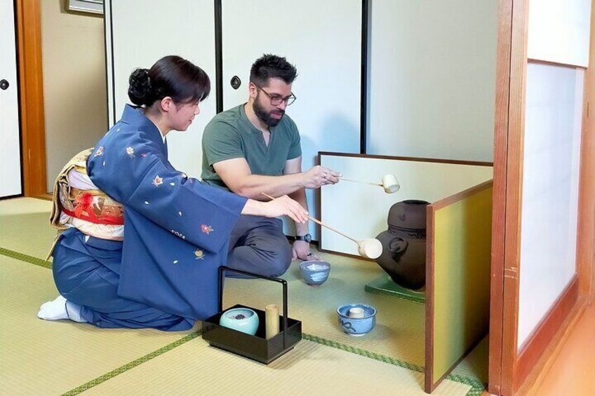 Kyoto Small Group Tea Ceremony at Local House