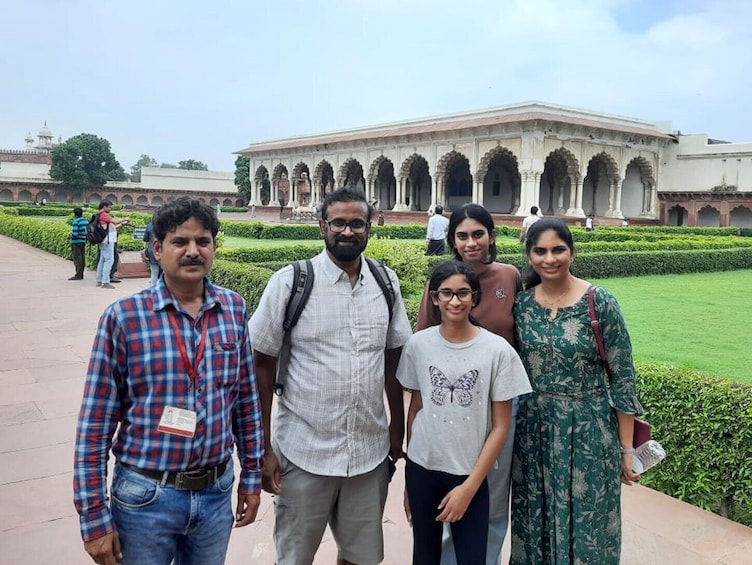 Agra: Taj Mahal & Agra Fort Tour With Delhi Airport Transfer