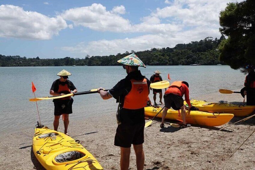 Guided Riverhead Tavern Kayak Tour in Auckland