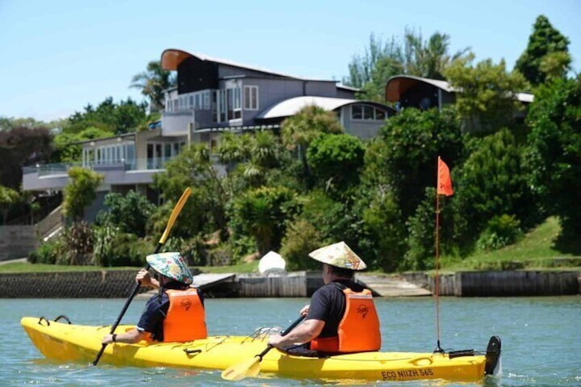 Guided Riverhead Tavern Kayak Tour in Auckland