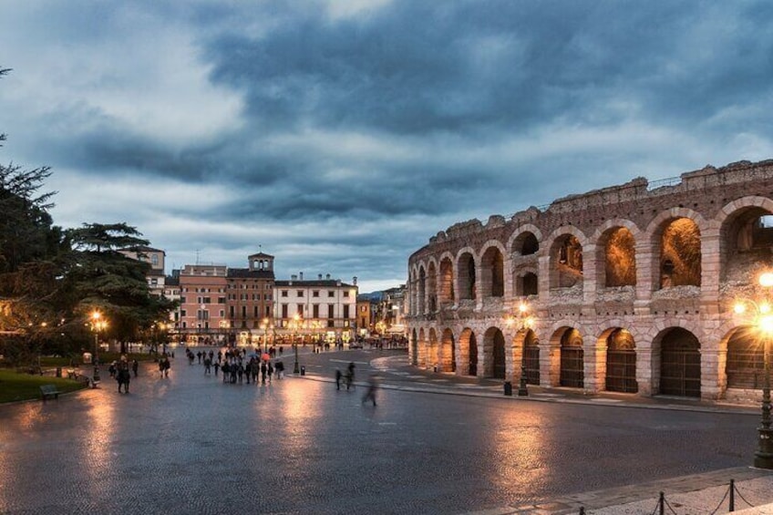 Full Day Private Tour of Verona and Lake Garda