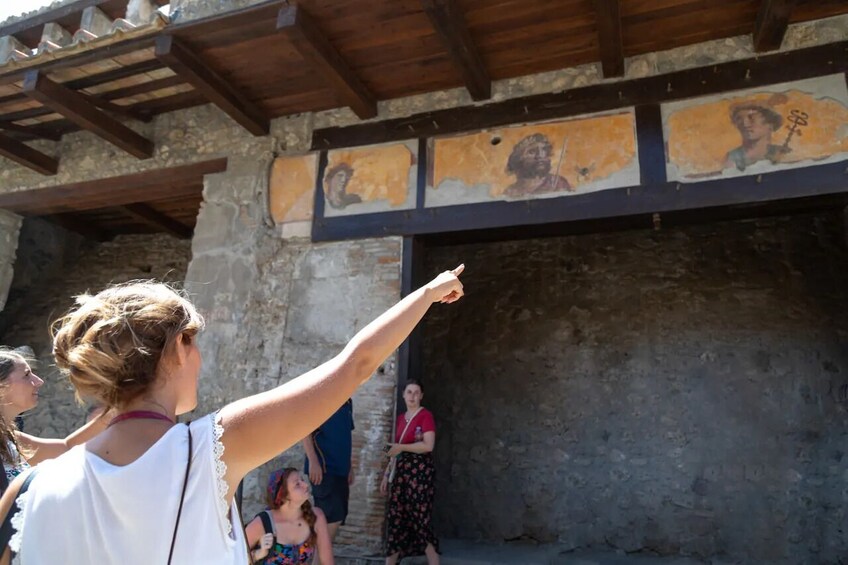 Ruins of Pompeii small group tour with a local guide