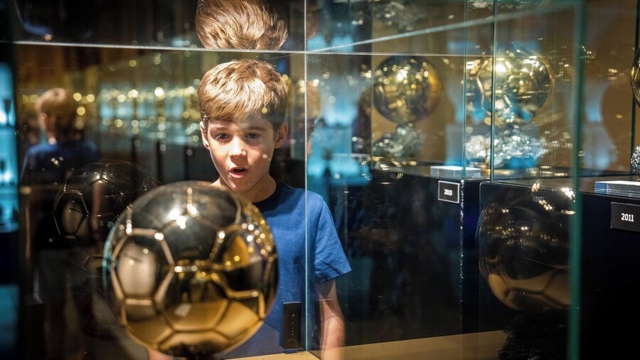 Barcelona Hop-On Hop-Off Bus Tour & FC Barcelona "Immersive Tour"