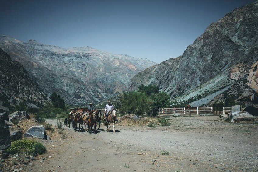 From Santiago to the Andes: 4x4, horseback riding, waterfall visit and barbecue