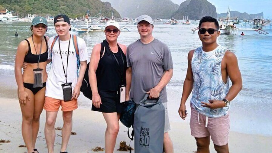 El Nido Tour D Full Day w/ Beach Lunch