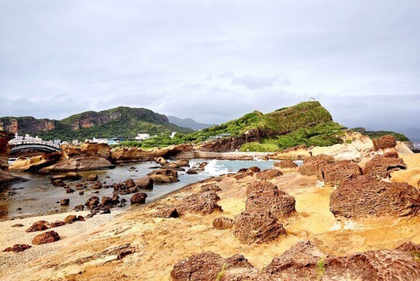 Full-Day Tour in Shifen, Jiufen and Yehliu of Taipei