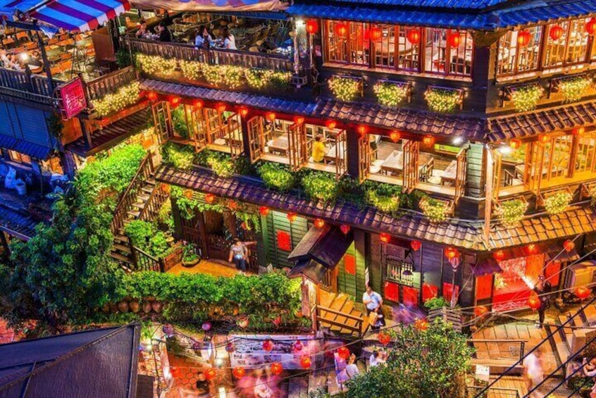 Night view of Jiufen.