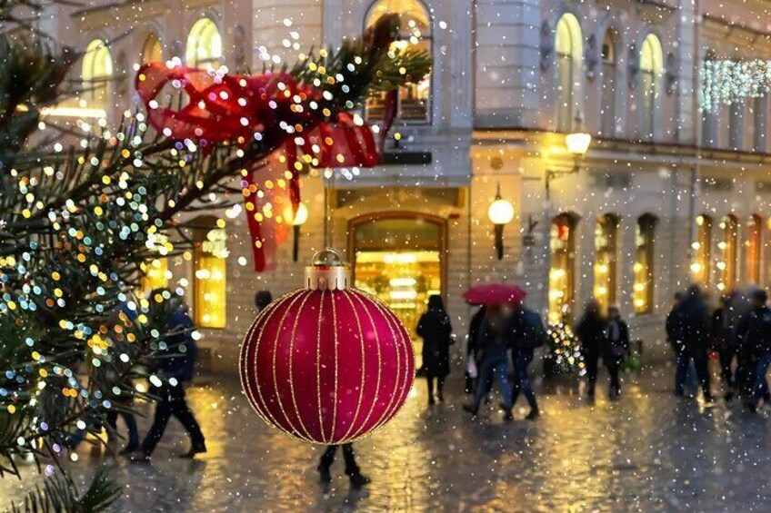 Brussels Walking Tour in Christmas Market Magic with a Local